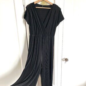 Black Wide-Leg Pleated Jumpsuit – Size XL